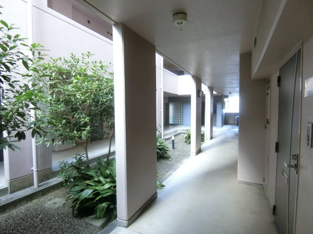 三記ぎおんのエントランス