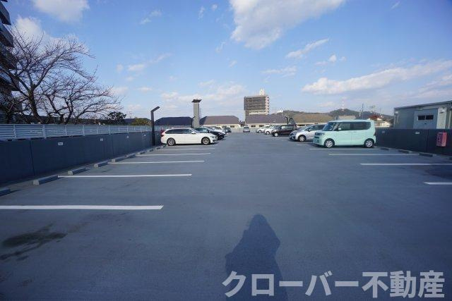 ツインタワー瀬戸大橋３１の駐車場