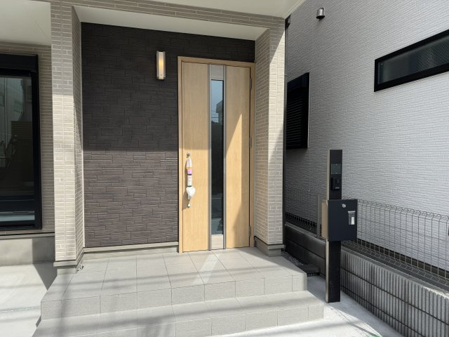 葛飾区水元２丁目新築戸建【水元小学校：10分】のエントランス|エントランス・玄関ポーチ