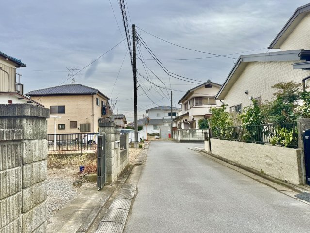 つくばみらい市谷井田中古戸建の前面道路含む現地写真
