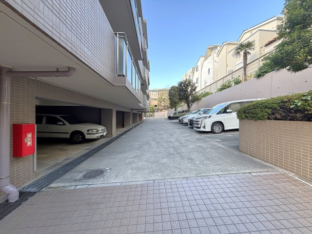 【駐車場】 | 千石三丁目シティハウス | 【千石三丁目シティハウス】