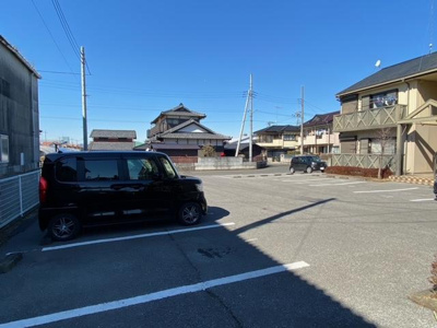 【駐車場】 | ブラニッシュハイツ　A | 駐車スペースもあります