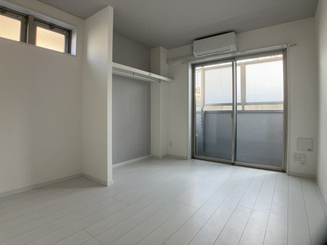 SKビル拾参番館の居間・リビング