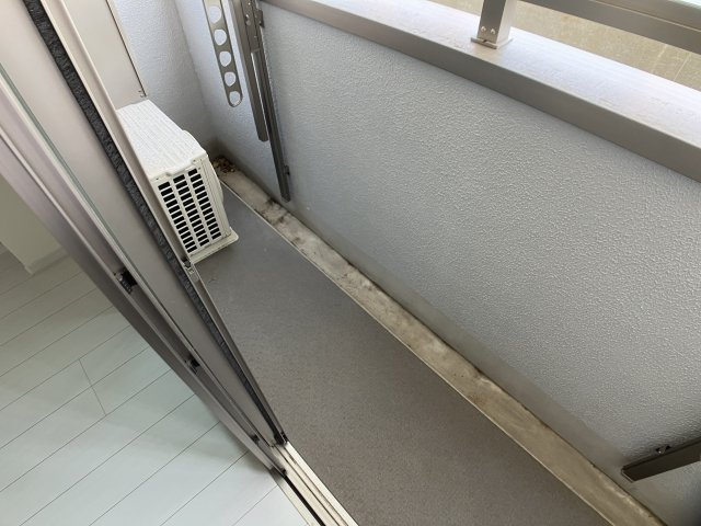 SKビル拾参番館のバルコニー