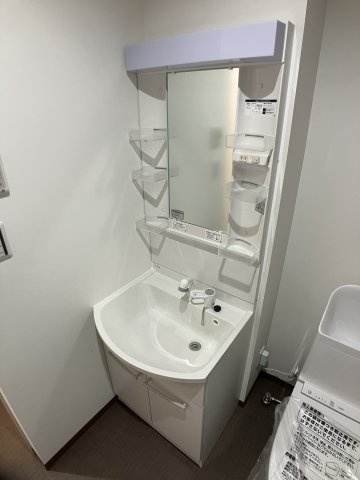 SKビル拾参番館の独立洗面台