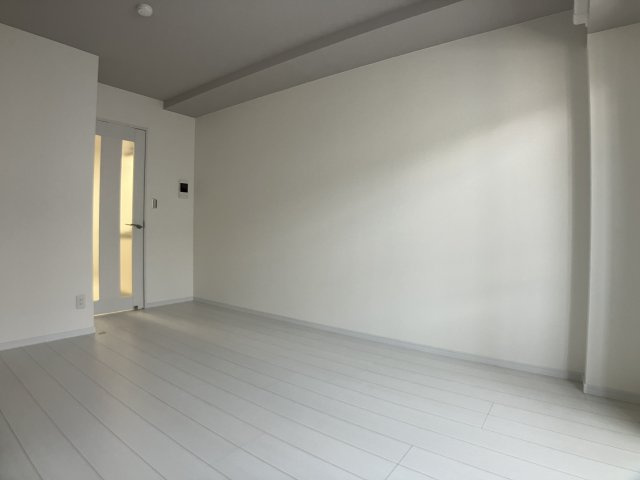 SKビル拾参番館の居間・リビング