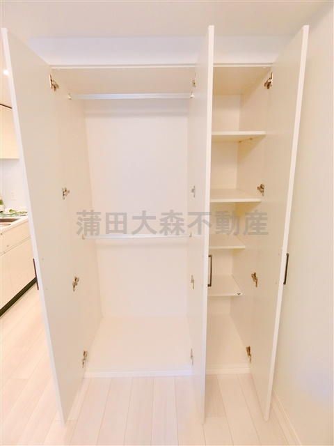 パークリュクス蒲田1丁目の収納|棚収納とクローゼット
