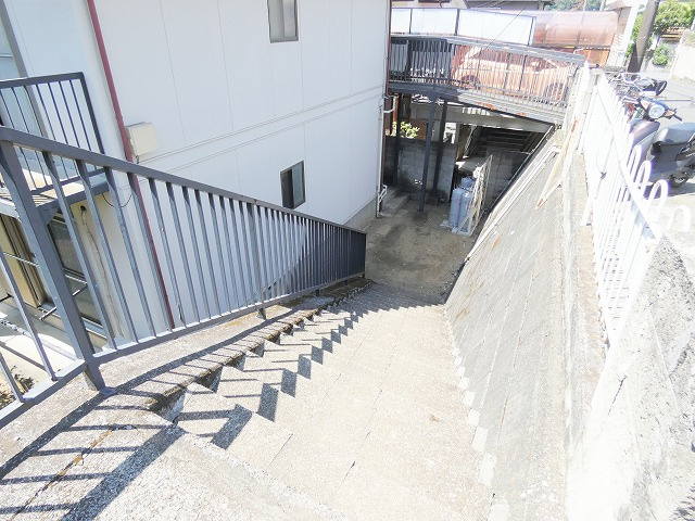 ハイツBのエントランス