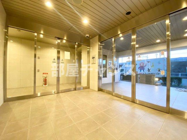 ピーステン名駅南のエントランス