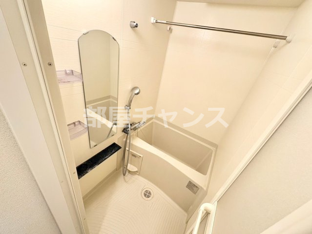 プレサンス東別院駅前Ⅱの浴室