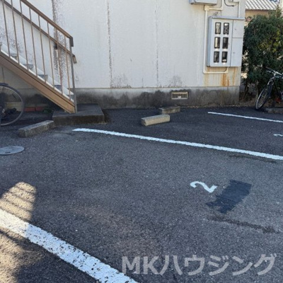 【駐車場】 | サンライズ伊藤 A棟 | 駐車スペースもあります