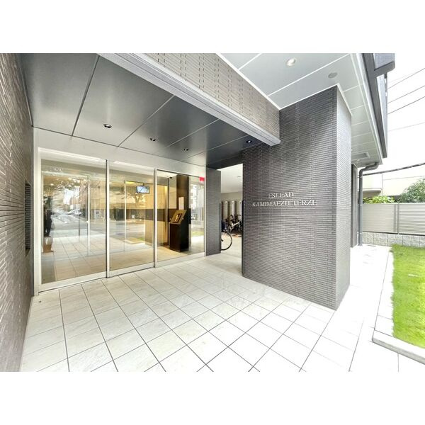 エスリード上前津テルツェのロビー