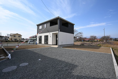 【外観】 | Cradlegarden　太田市藪塚町 第9　4号棟 | ついに建物完成いたしました！ぜひ一度ご見学ください♪