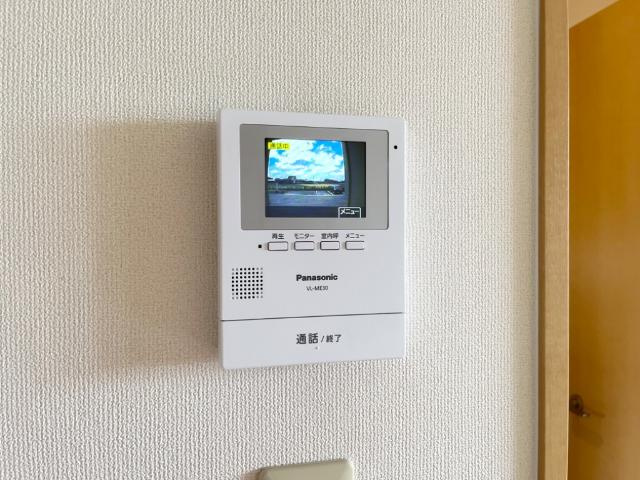 ＡＮＤ　ＯＮＥ　東棟の内装|カメラ付インターホン