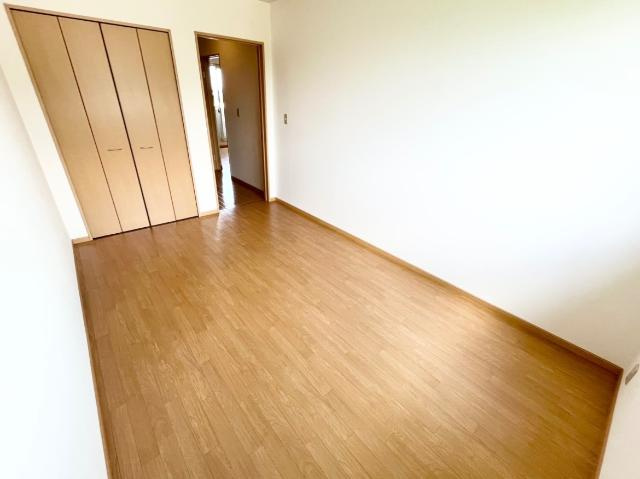 ＡＮＤ　ＯＮＥ　東棟の内装|洋室