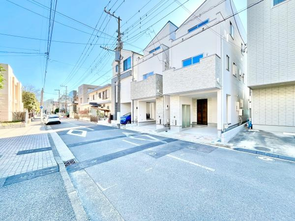 横浜市鶴見区向井町３丁目の新築一戸建の前面道路含む現地写真|周辺環境も合わせてご案内させて頂きます！
お気軽にお問い合わせ下さい！