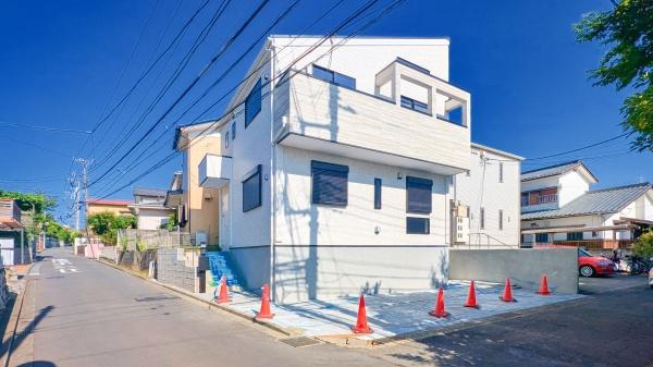 横浜市戸塚区汲沢７丁目の新築一戸建の外観|いつでもご案内可能です！
お車でご自宅まで送迎承ります。