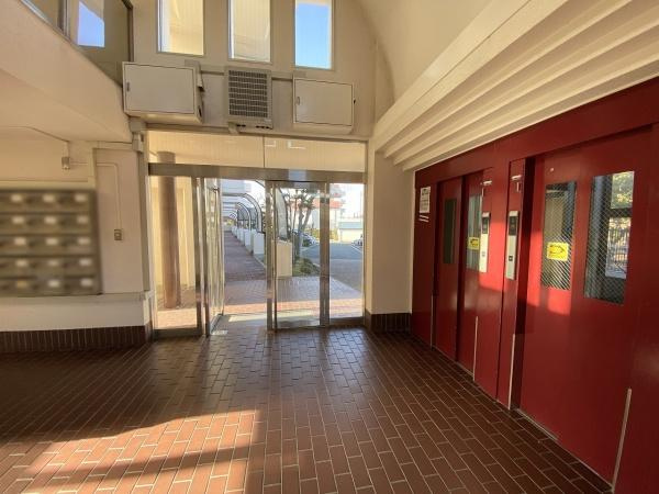 【エントランス】 | 研究学園6団地530号棟