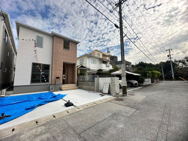 リーブルガーデン　沖縄市海邦（全2棟）の前面道路含む現地写真