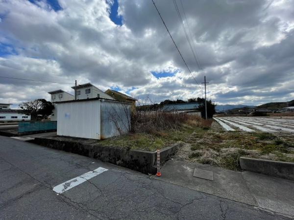 和歌山市相坂　中古戸建の前面道路含む現地写真