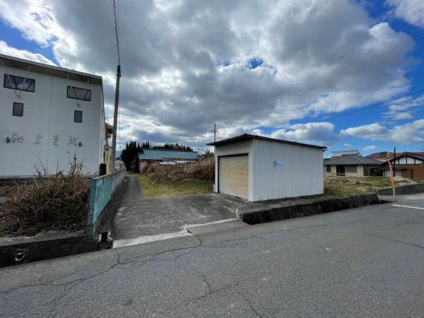 和歌山市相坂　中古戸建の前面道路含む現地写真