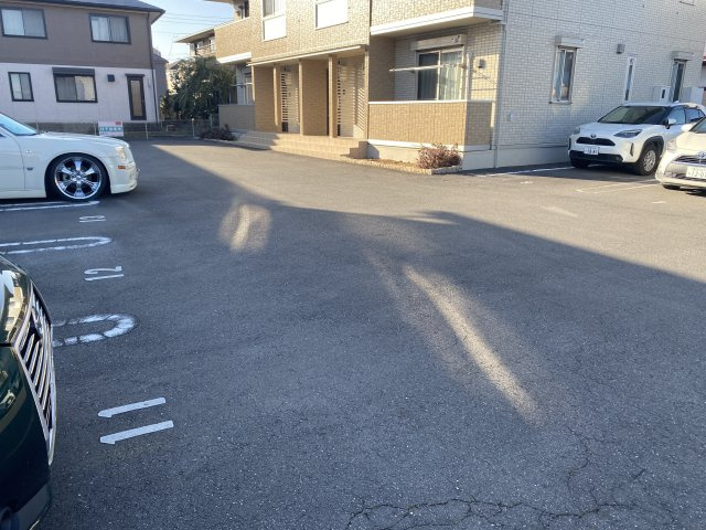 シンフォニーレジデンスの駐車場