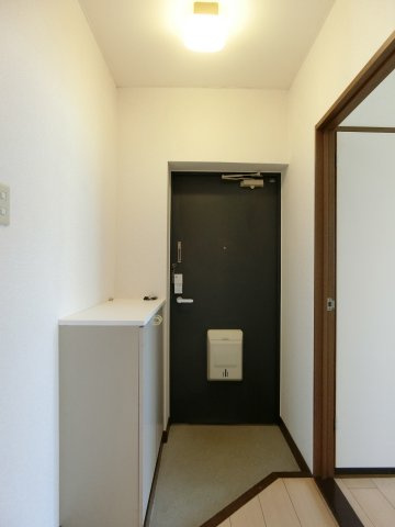 グランメール旗ヶ崎Ⅱの玄関