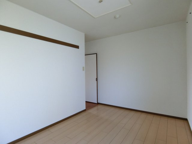 グランメール旗ヶ崎Ⅱの洋室
