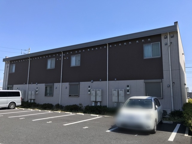 ルミナス美園一番館の駐車場