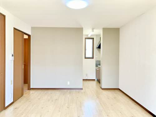 エトワール大松の居間・リビング