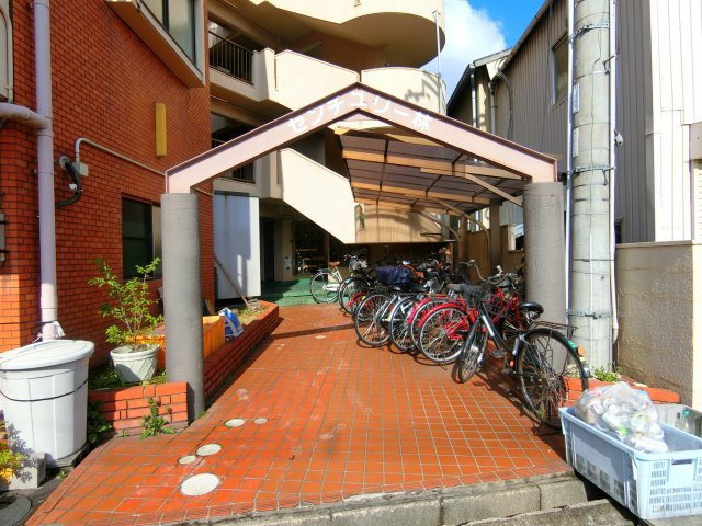 SENCE TONDABAYASHIのエントランス