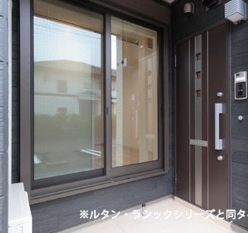 フィールドレジーナ５のエントランス