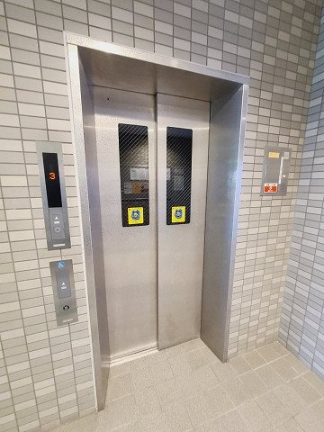 白鷹夙川マンションの外観