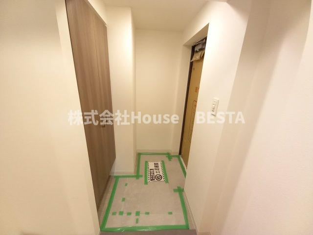 ワールドアイ神戸WESTの玄関