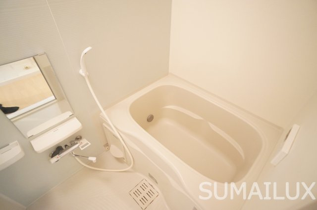 熊本市南区八幡１０丁目のアパートの浴室