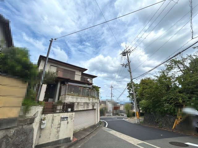 向日市物集女町北ノ口　の前面道路含む現地写真|現地のご案内はもちろん、周辺環境についても詳しくご説明いたします。
お気軽にお問い合わせください。