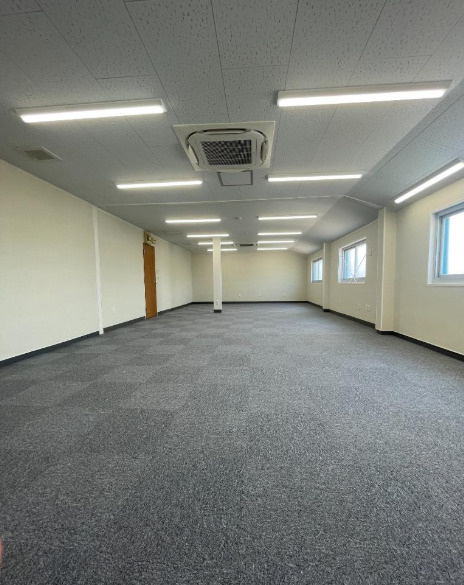 上尾市大字領家の倉庫の内装