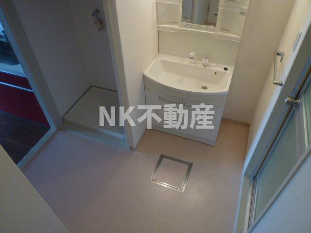 【洗面所】 | レジェーロ永和（河内永和賃貸） | スペースが確保できる洗面所です