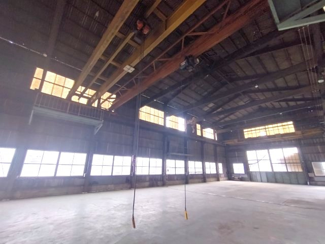 西尾市平坂貸工場の内装