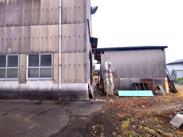 西尾市平坂貸工場の外観