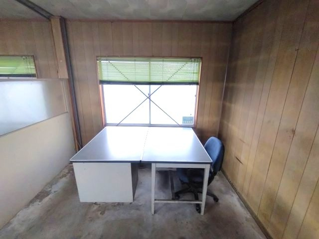 西尾市平坂貸工場の内装