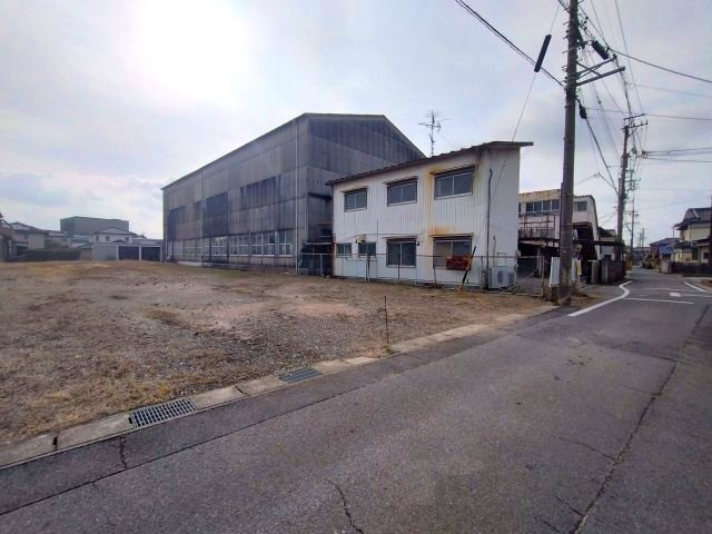 西尾市平坂貸工場の外観
