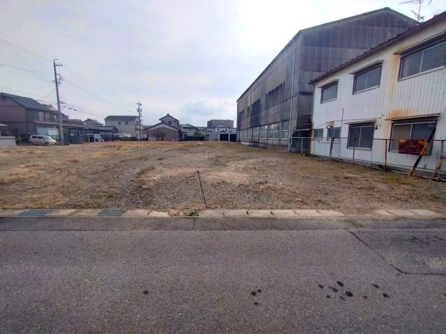 西尾市平坂貸工場の外観
