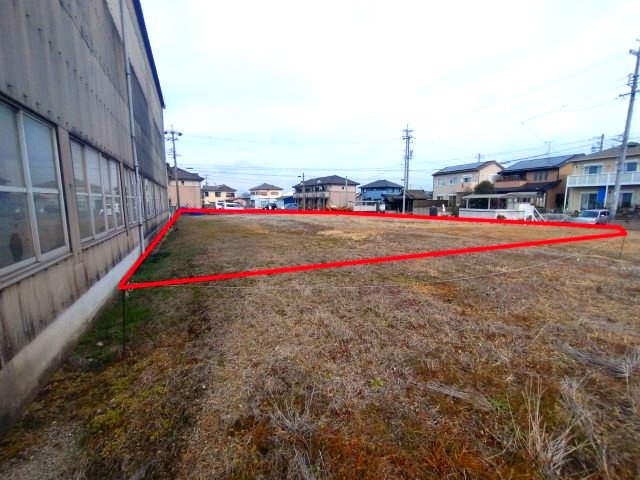 西尾市平坂貸工場の駐車場