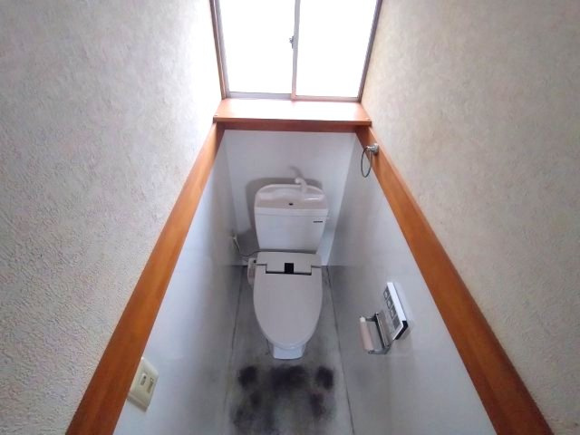西尾市平坂貸工場のトイレ