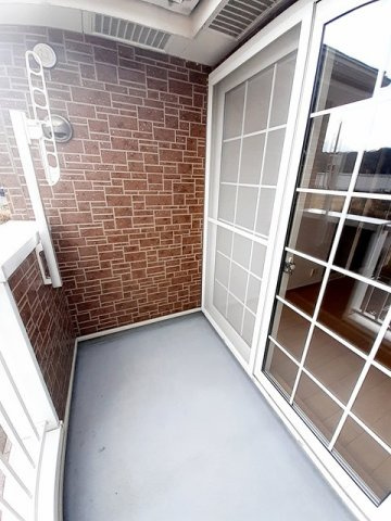 リーオ・ピーノのバルコニー