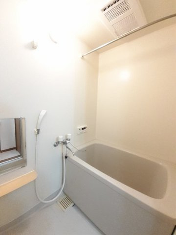 ソレアード葉中の浴室