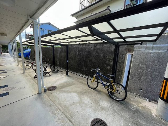 レオパレスサンフラワー向洋のその他|自転車置き場