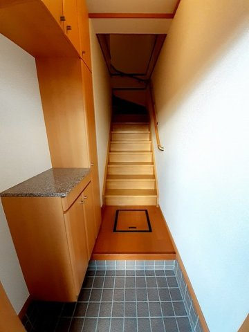 ソレアードエムＢの玄関