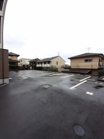 グランドールⅢの駐車場